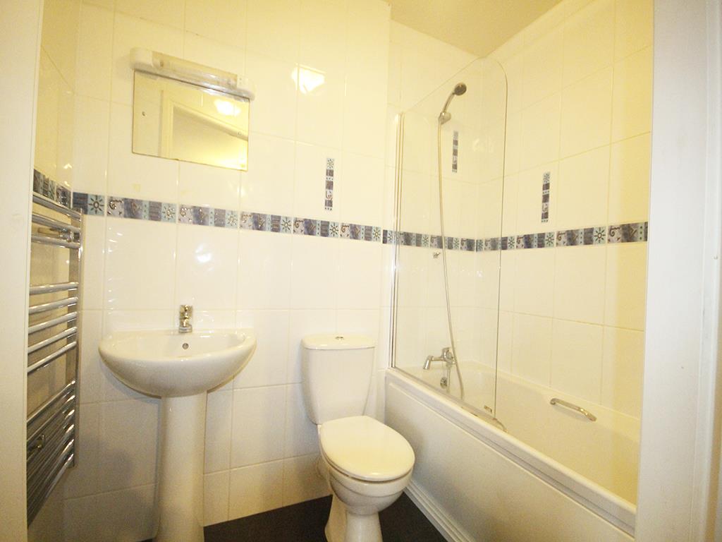 2 bedroom apartment To Let in Burnley - _MG_9851.jpg